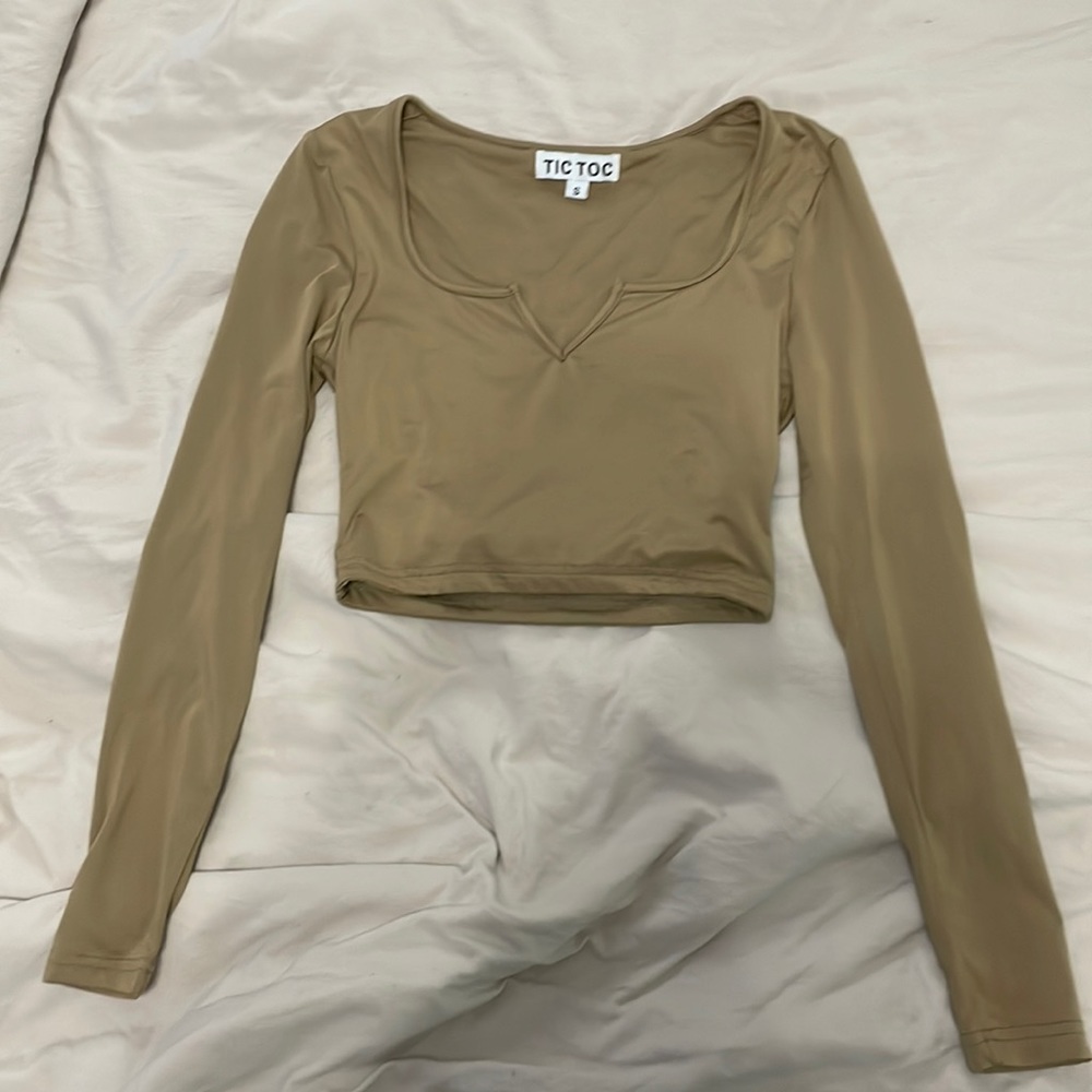 Tic Toc long sleeve clipped shirt size small